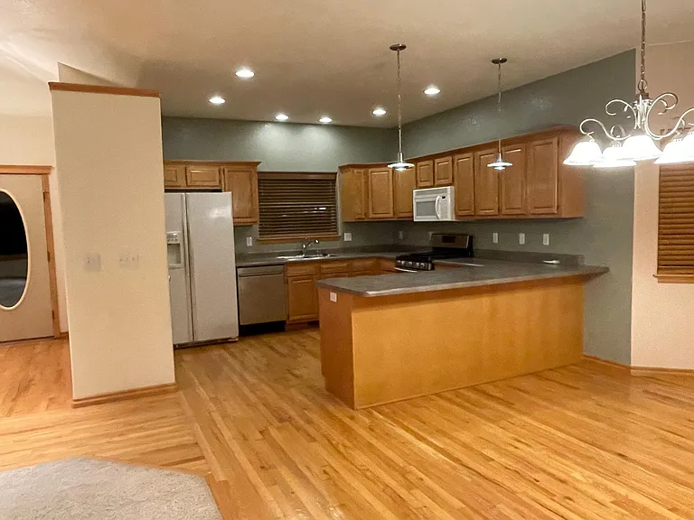 Myrna Ct — Photo 17