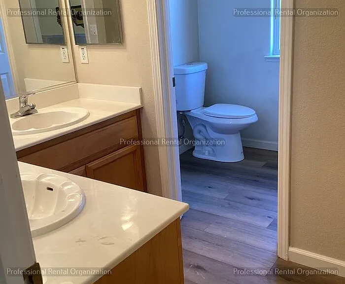 2921 W Creek Ln — Photo 20