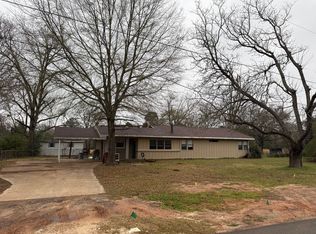323 Country Club Rd, Hallsville, TX 75650