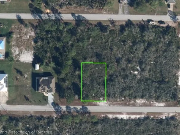 217 Pacer St NW, Lake Placid, FL 33852