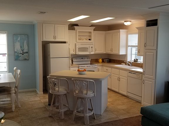 5th image of 4721 Sawmill Dr W
