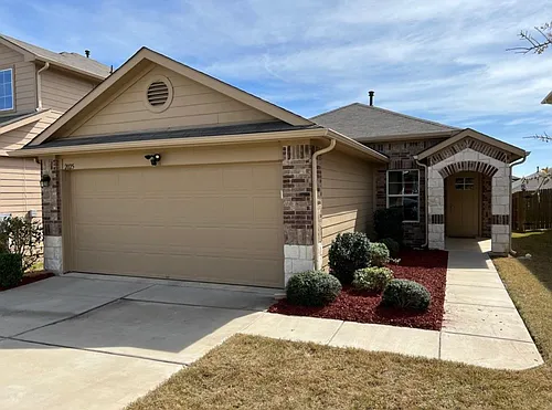 2025 Langdale Ln Photo 1