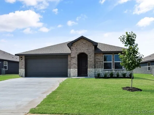 8529 E Dallas St, Broken Arrow, OK 74014
