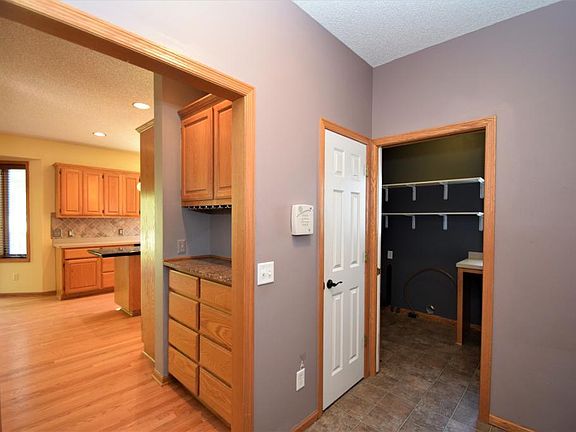 3rd image of 20724 Hurley Ave