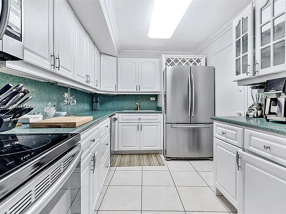 5th image of 6039 Collins Ave APT 1231