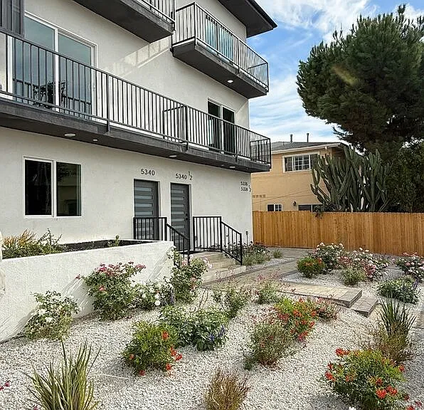 5338 Denny Ave — Photo 10