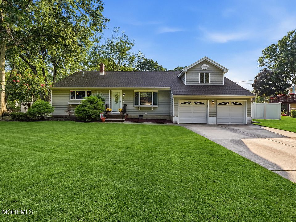 1st image of 14 Lynn Drive