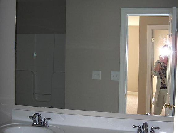 5th image of 522 Village Green #9B
