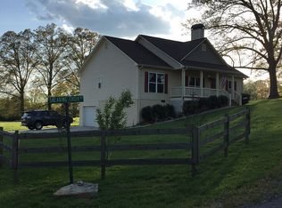 813 Sneaking Creek Dr, Hayesville, NC 28904