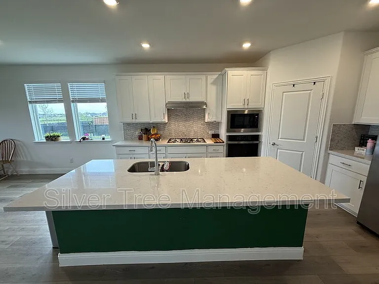 14728 Ledger Ln — Photo 7