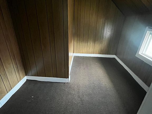 3rd image of 656 Lisbon Ave Floor 2