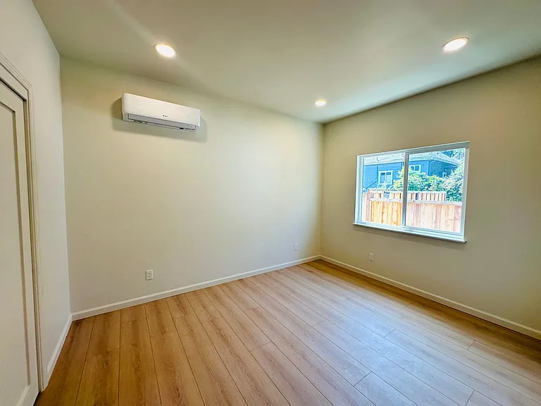 Drew East 27th — Photo 8