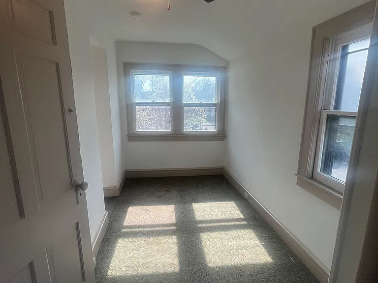 281 S Franklin St #8 — Photo 4
