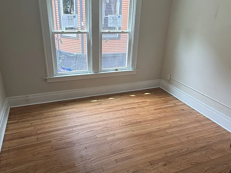 221-23 McLennan Ave #2 — Photo 3