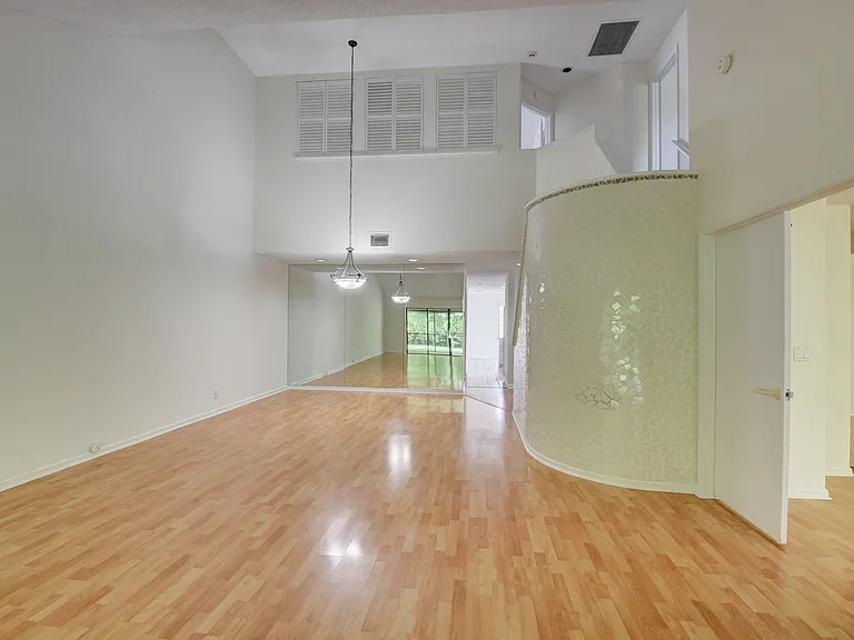 8644 Eagle Run Dr #18 — Photo 10
