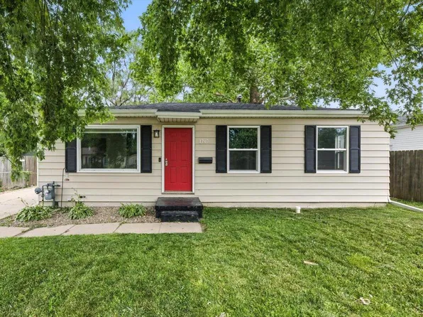 1207 Westside Dr, Council Bluffs, IA 51501