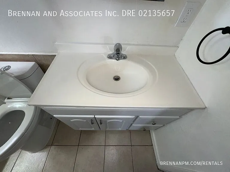 757 Grand Ave #6 — Photo 9