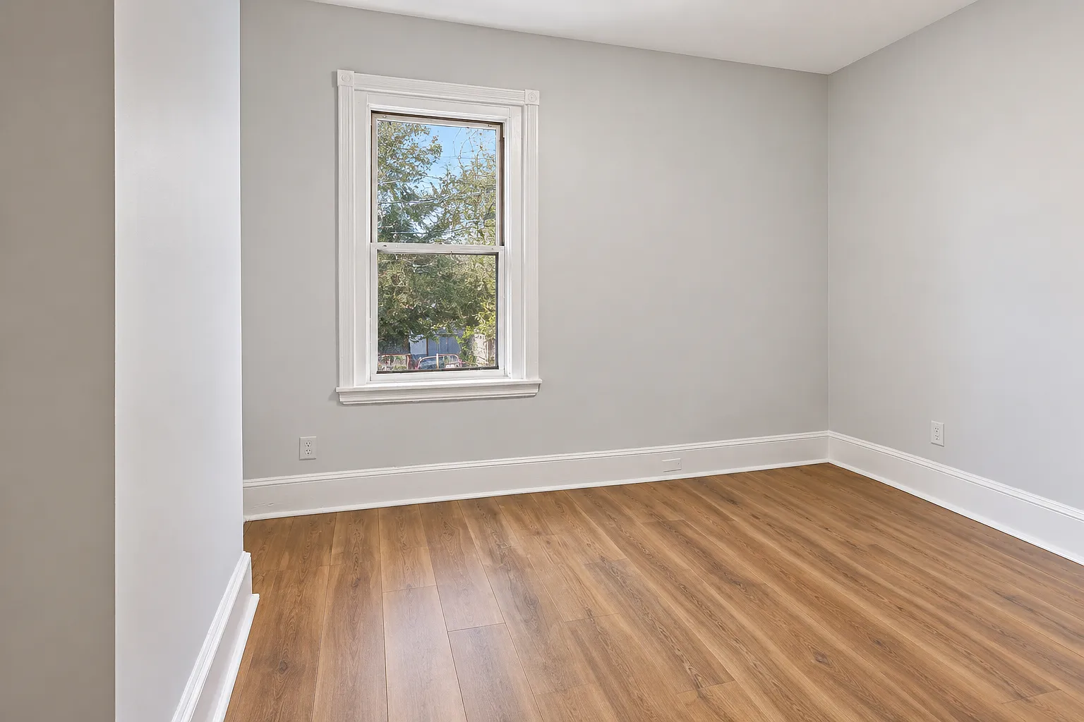 3 bed, $1,675 — Photo 2