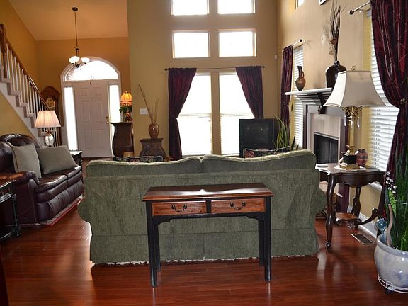4th image of 11525 Fincastle Ln
