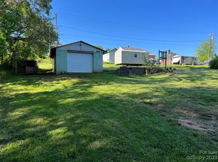 415 E 4th St #109, Marion, NC 28752