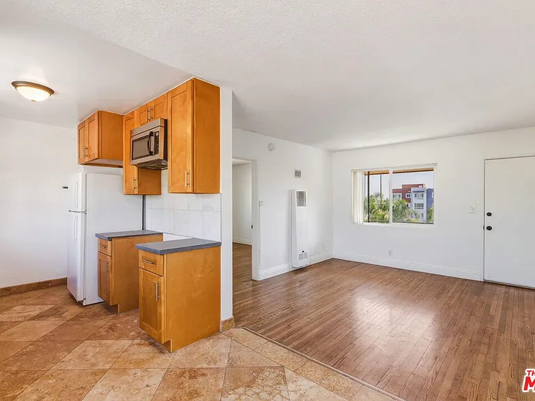 5117 Crenshaw Blvd #12 — Photo 8