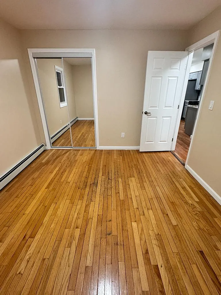 2 Westminster Ln — Photo 3