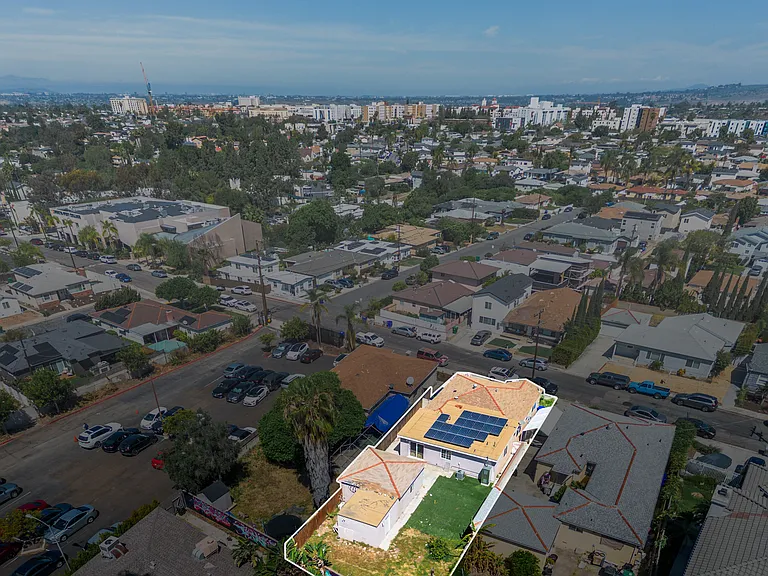 6217 Rose St — Photo 3