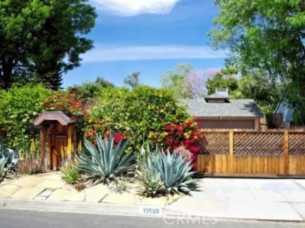 13509 Bassett St, Van Nuys, CA 91405