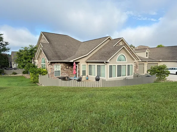 403 Chateau Pl, Bronston, KY 42518