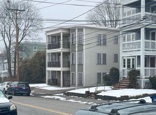 704 Metropolitan Ave, Hyde Park, MA 02136