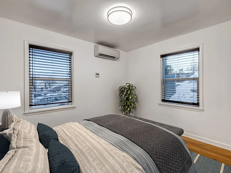 Alta View Apartments — Photo 17