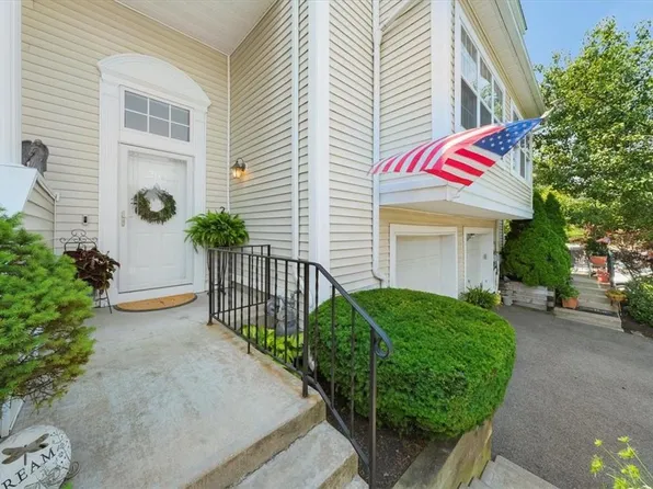 201 Sara Lane #9E, Newburgh, NY 12550