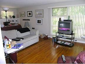 5th image of 18 Christopher St
