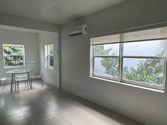 1st image of 940 8th St #8