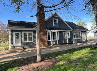 210 N Main St, Coleta, IL 61081