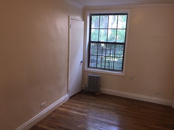 4th image of 210 W 150th St APT 1D