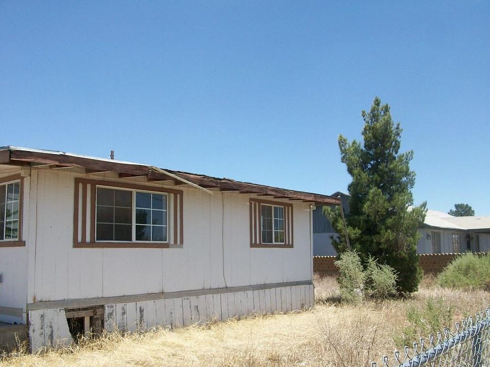 2nd image of 1150 E 20th St