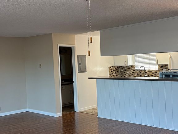 3rd image of 3708 Spencer St Floor 1