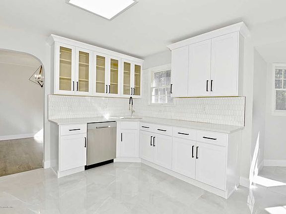 2nd image of 1700 1st Ave
