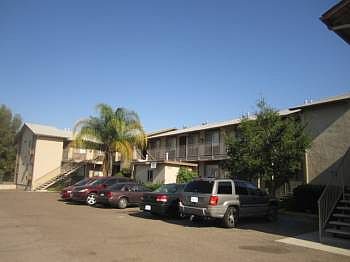 1st image of 12369 Lakeshore Dr APT 8