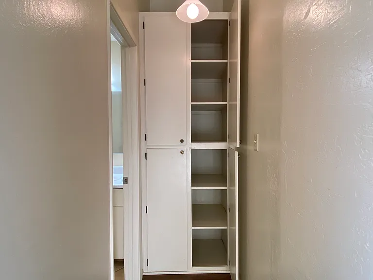 122 Ross St. — Photo 9