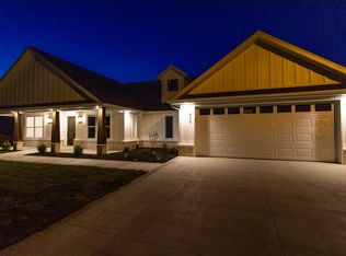 400 Chaparral St, Centerton, AR 72719