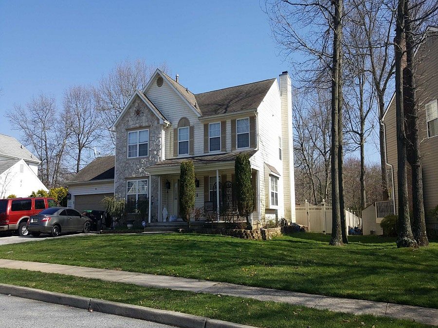 1st image of 8 Baldwin Dr