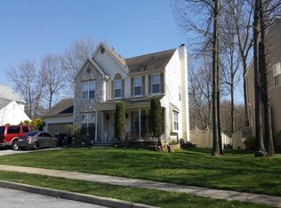 8 Baldwin Dr, Sicklerville, NJ 08081