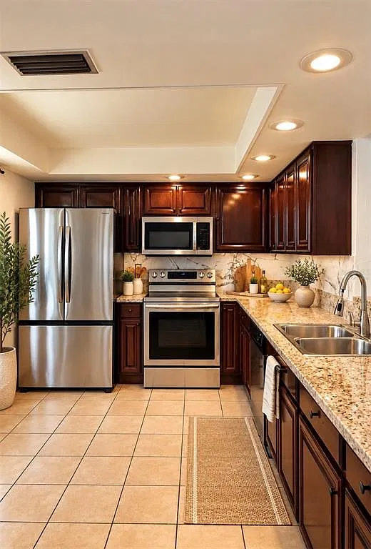 3 bed, 2.0 bath, 1296 sqft, $1,999 — Photo 4