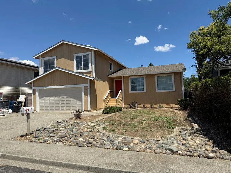 131 Glasgow Way — Photo 4