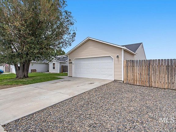 3rd image of 12898 Millstone St
