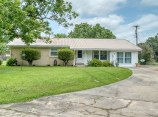 604 8th St, Weleetka, OK 74880