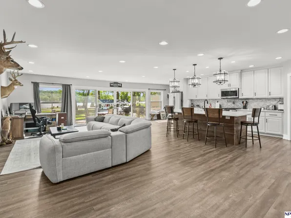 2835 Big Island Rd, Fremont, NE 68025