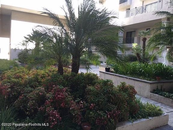 4th image of 111 S Oak Knoll Ave APT 106